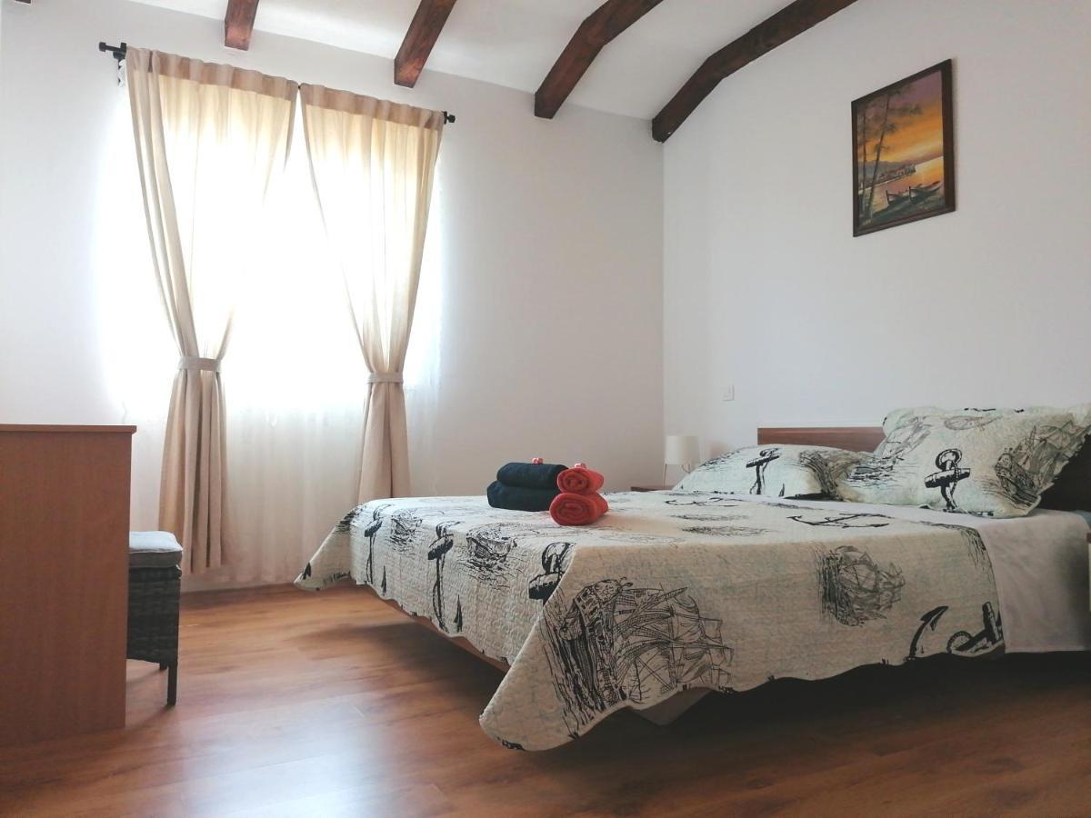 Appartamento House Mario Near Rovinj Kanfanar Esterno foto